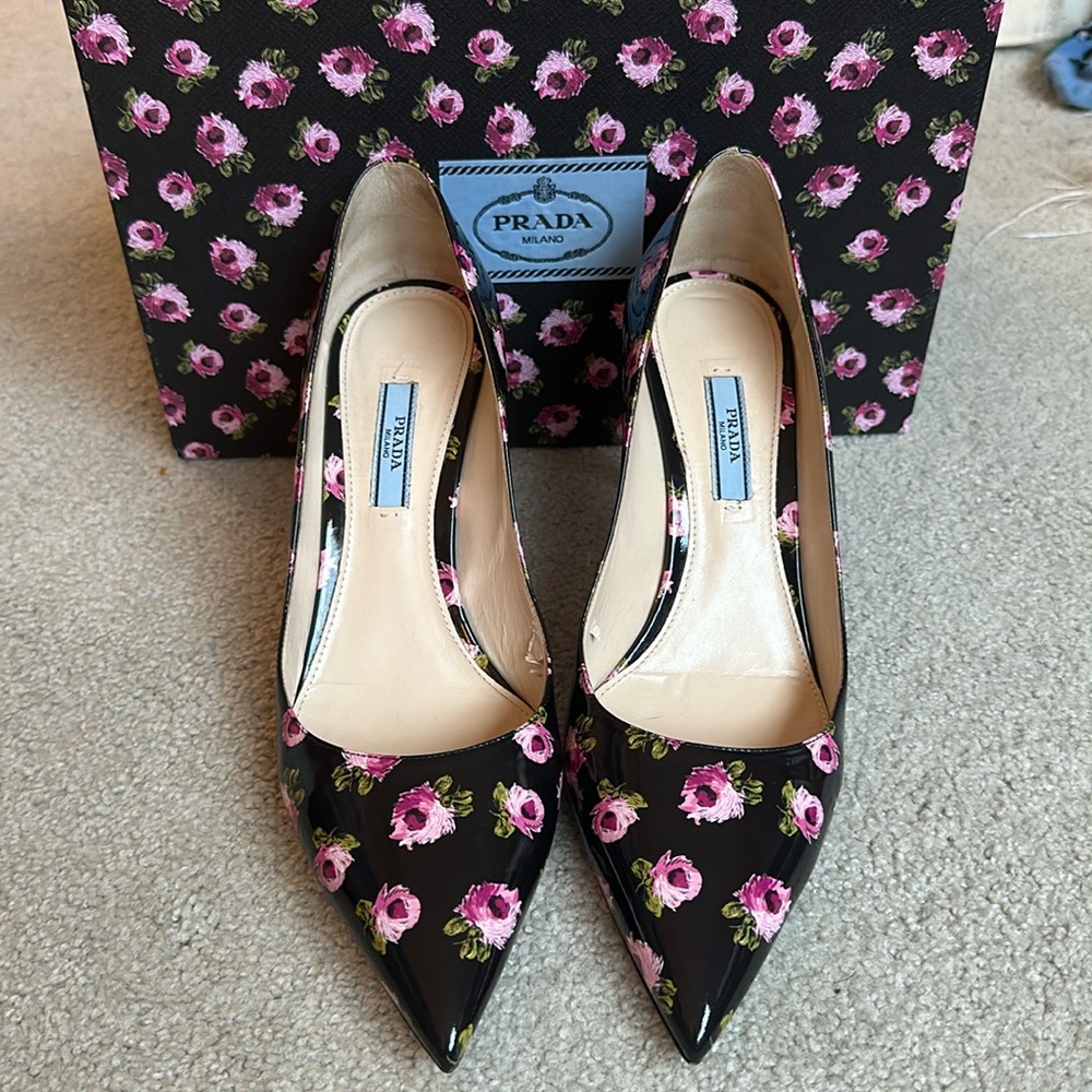 Prada black floral pumps